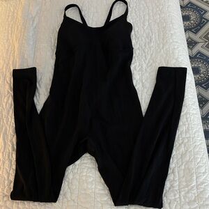 Gymshark Black Sleeveless Jumpsuit
Never worn